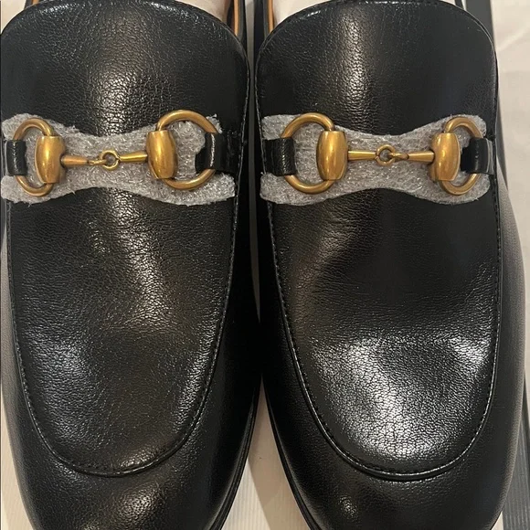 Gucci Black Leather Loafers with Gold Horsebit - Picture 8 of 15